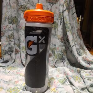 Gatorade Gx Black Squeeze 30 ounce Hydrate Water Bottle